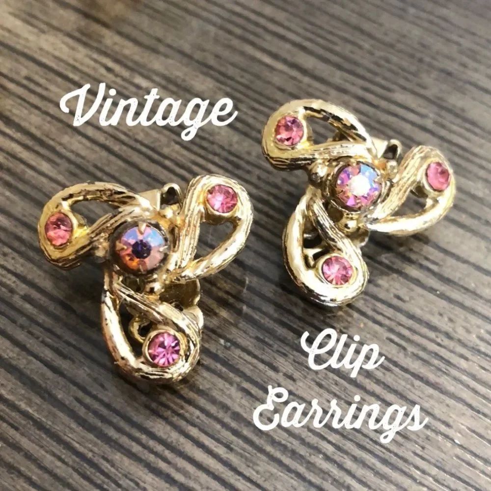 Vintage Clip Earrings Light Goldtone Pink Rhinestones